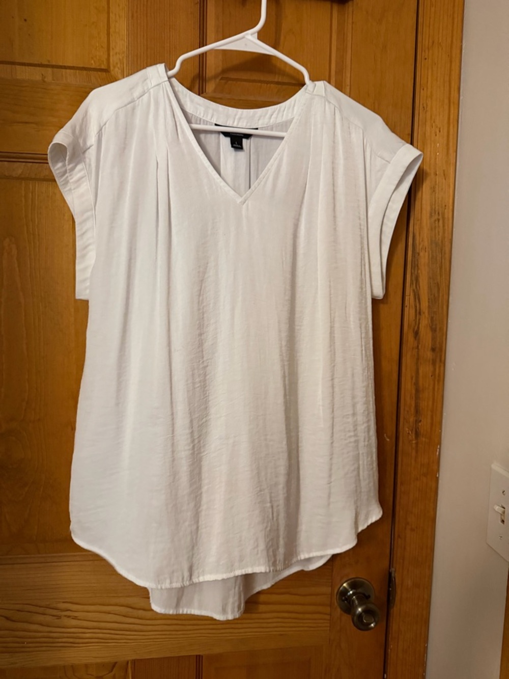 Simply Vera Vera Wang White V-Neck Short Sleeve Tunic